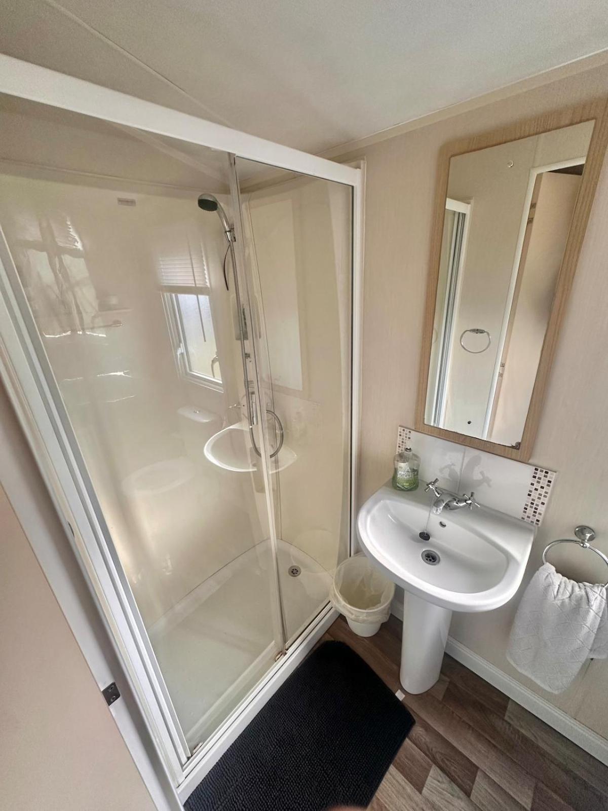Two Bedroom Willerby Parkhome In Uddingston, Glasgow Dış mekan fotoğraf